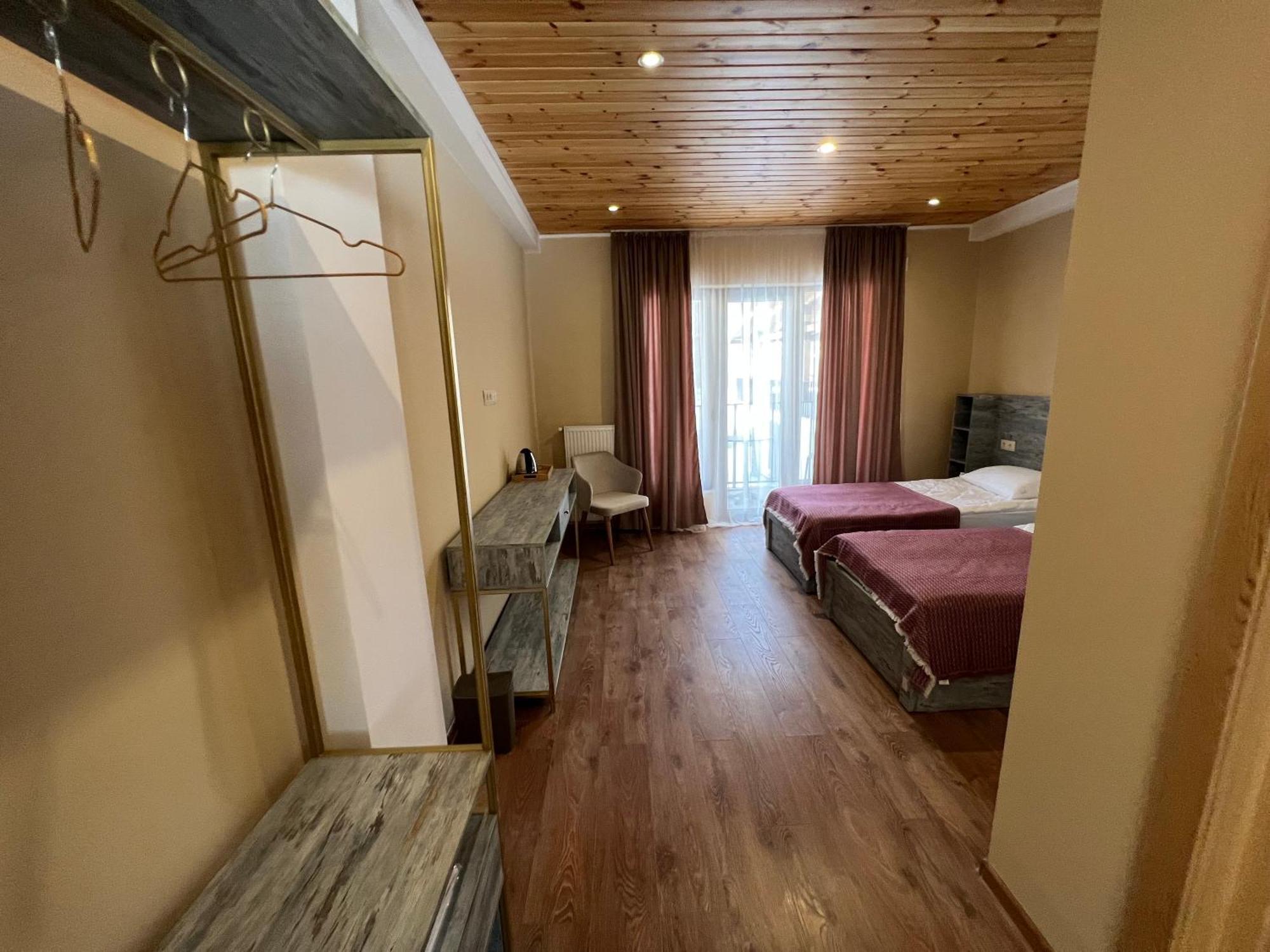 Anne'S Hotel In Mestia Kültér fotó